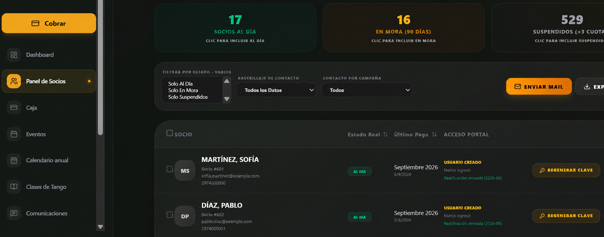 Panel de socios con datos ficticios del Centro Amigos del Tango